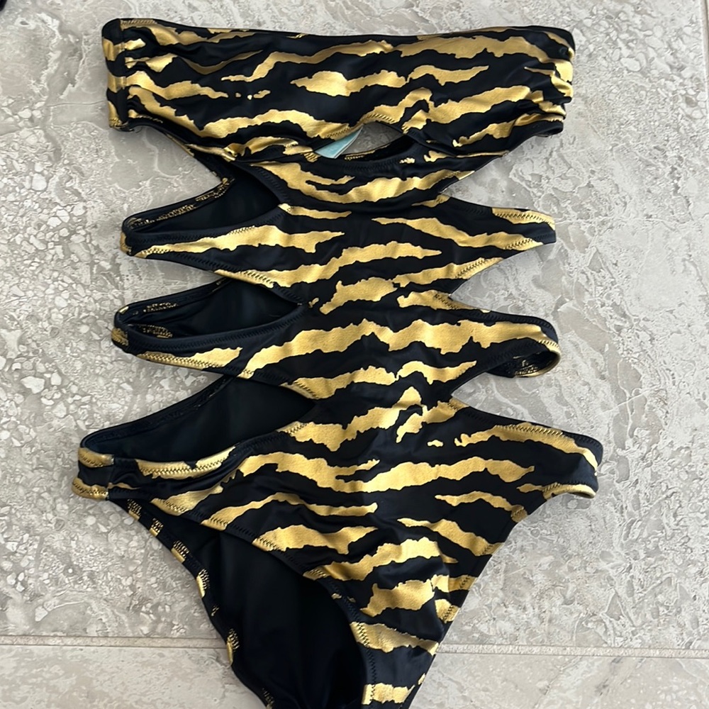 Pink by Victoria’s Secret Sexy Cut Out Bikini